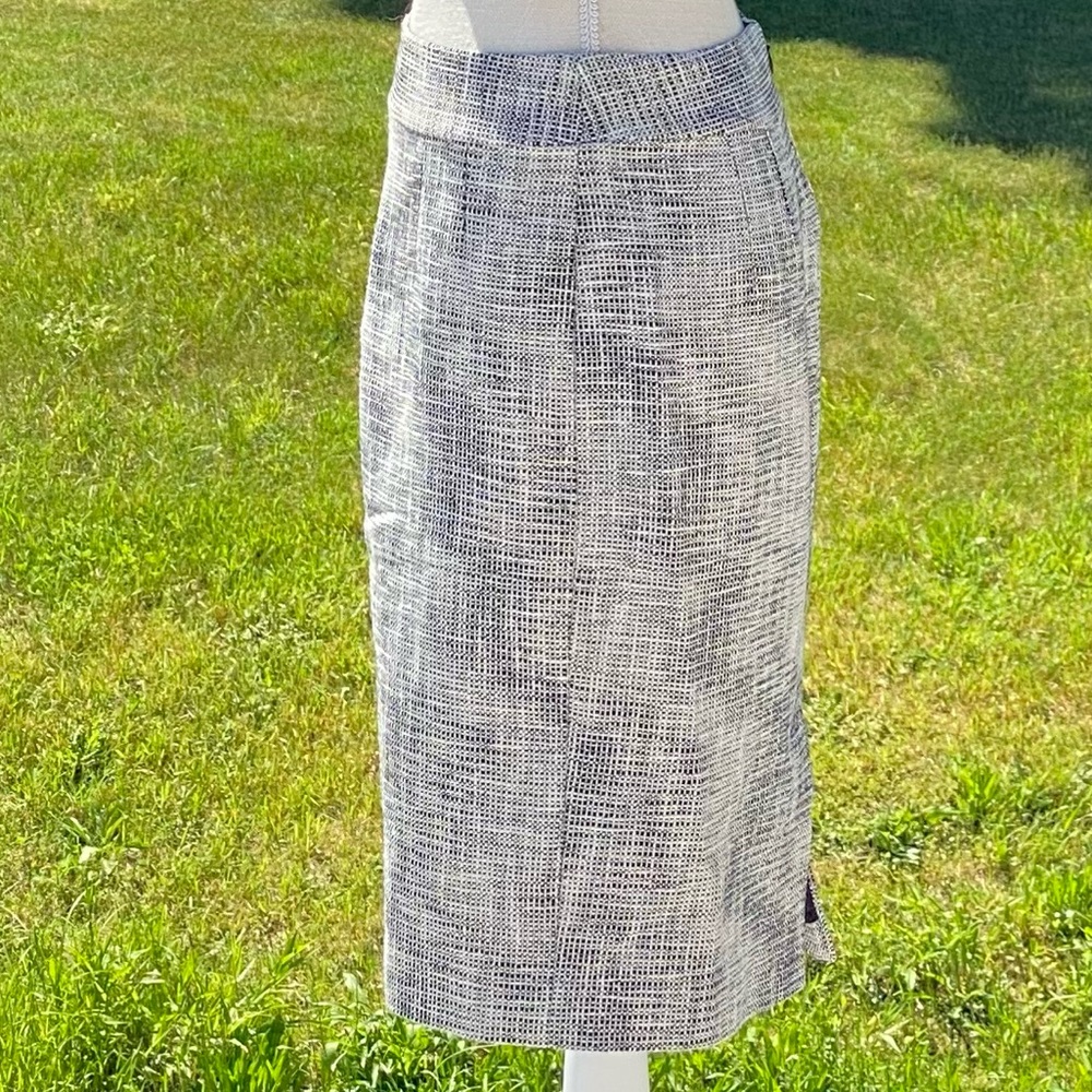 BR Black/White Textured Pencil Skirt, 4. - Picture 7 of 12